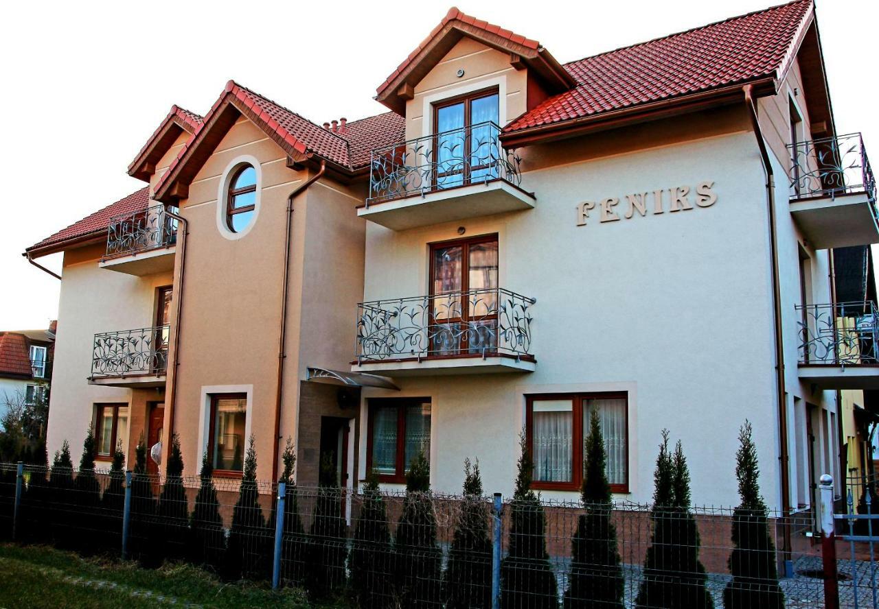 Feniks Homestay *